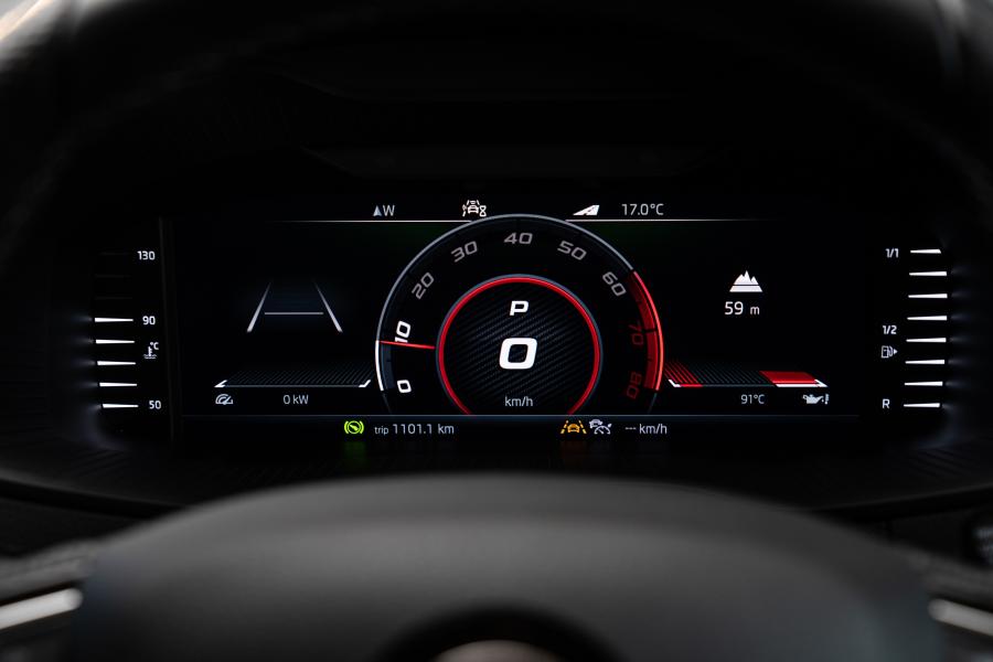Панель приборов Skoda Karoq 4x4 Sportline 2020 года  (AU) (фото 9 из 40)